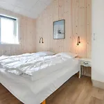 Amazing In With Sauna بيت للعطل ثيستد